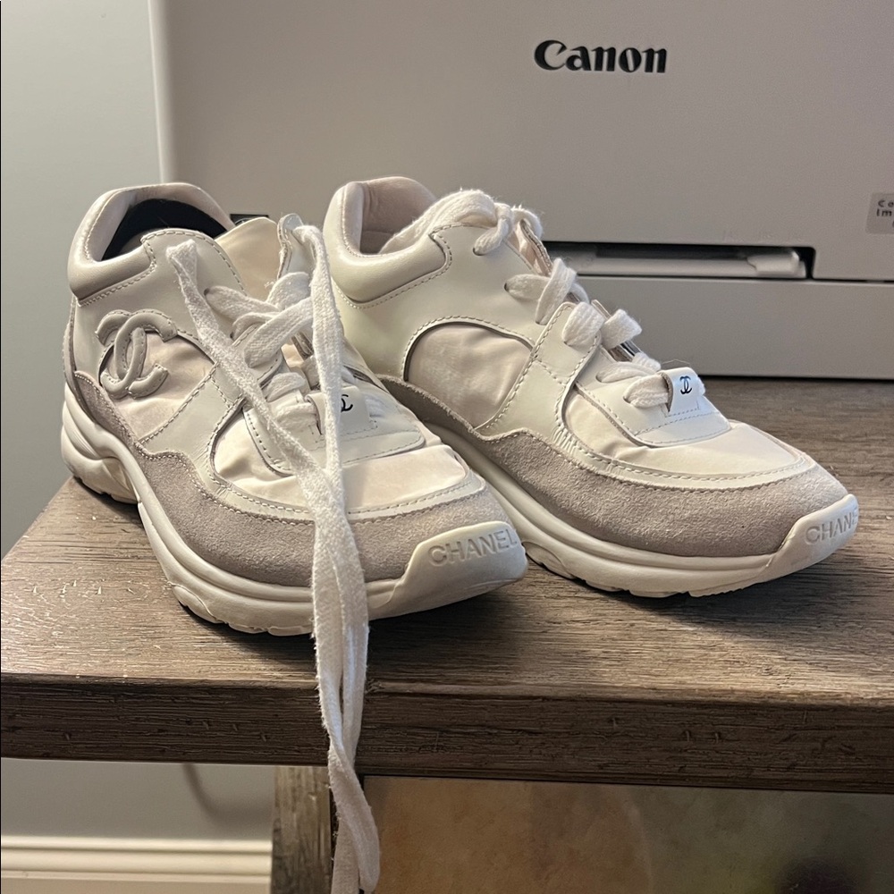 Barely worn white leather Chanel sneakers